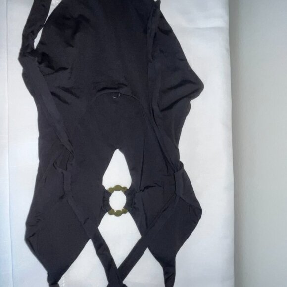 Becca Marble Canyon One Piece in Black Size Medium - Picture 7 of 8